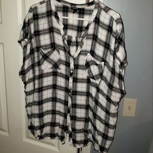 Torrid plaid Sleeveless shirt